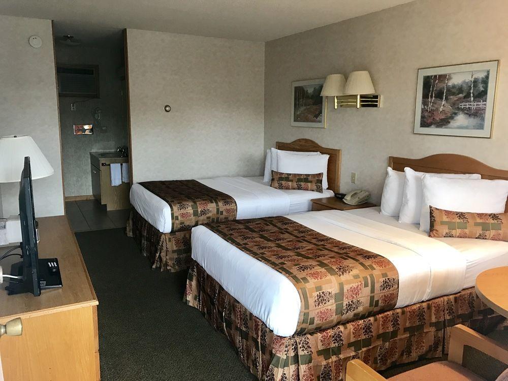 Americas Best Value Inn & Suites Lake George Esterno foto